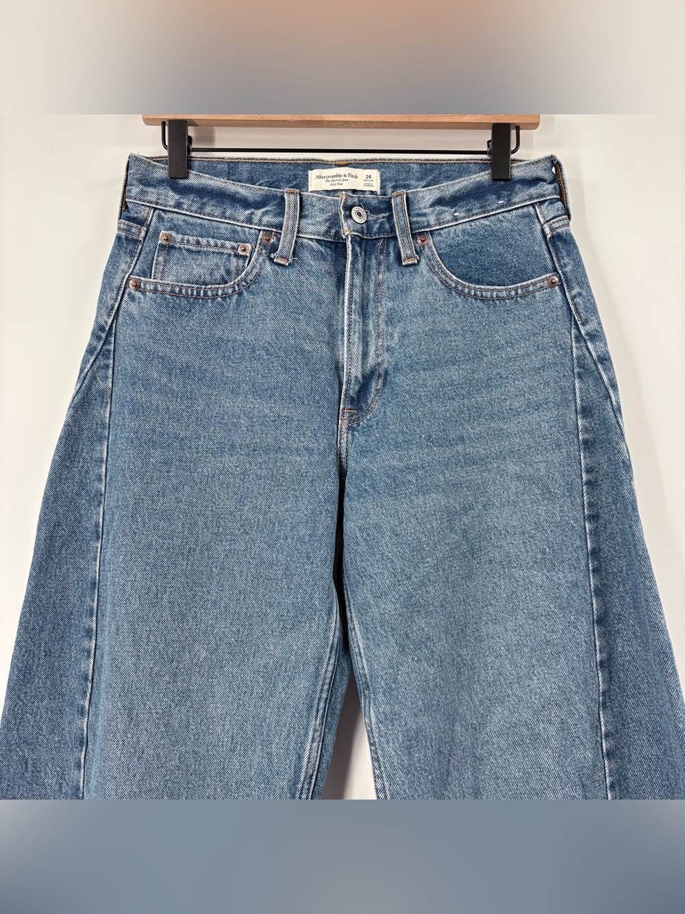 Abercrombie & Fitch Women's Mid Rise Barrel Jeans - Picture 10 of 16